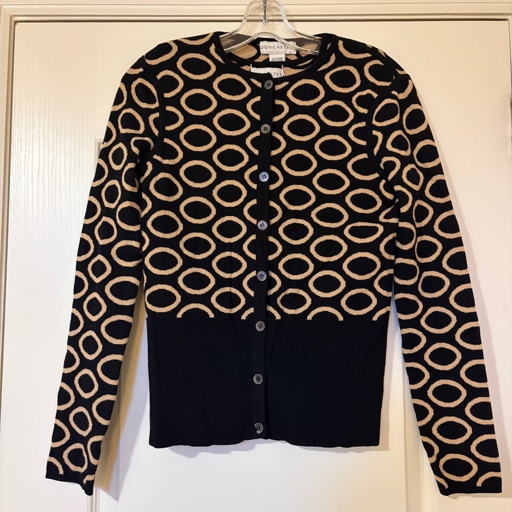Doncaster Black and Tan Circular Pattern Cardigan